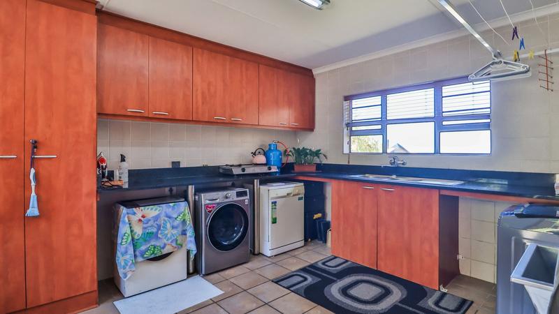 5 Bedroom Property for Sale in Dana Bay Western Cape